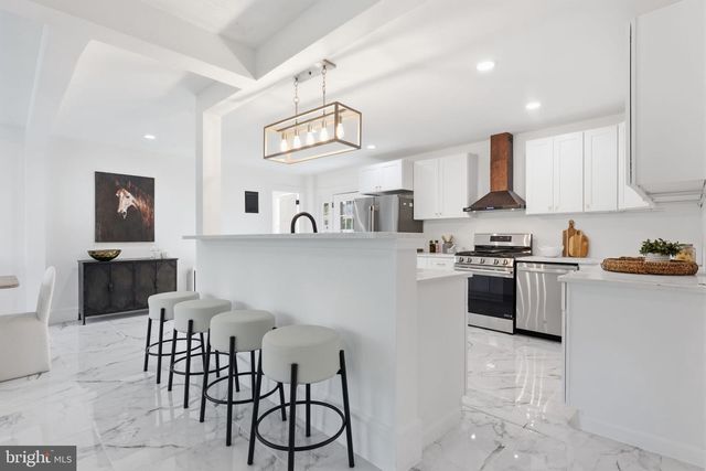 3 RIDGE AVE, Yardley, PA 19067
