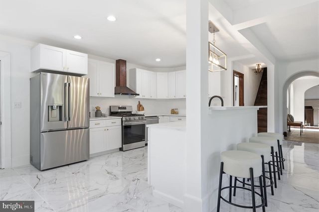 3 RIDGE AVE, Yardley, PA 19067