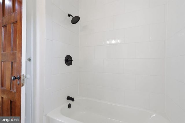 3 RIDGE AVE, Yardley, PA 19067
