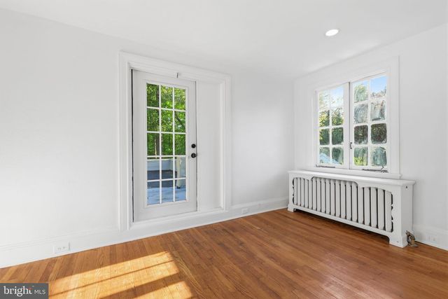 3 RIDGE AVE, Yardley, PA 19067