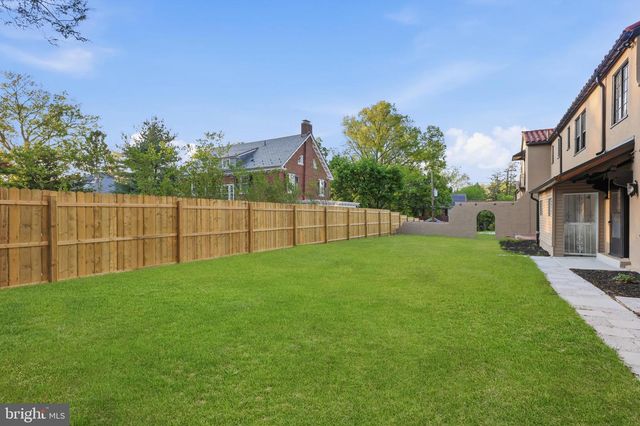 3 RIDGE AVE, Yardley, PA 19067