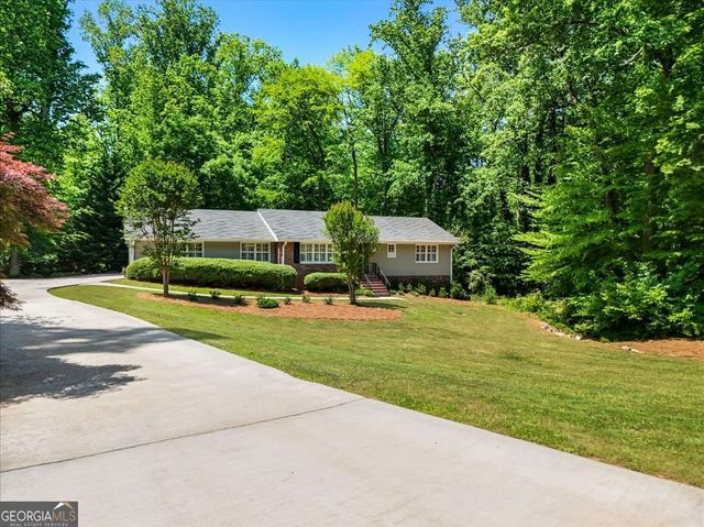 2266 Winding Woods Drive, Tucker, GA 30084