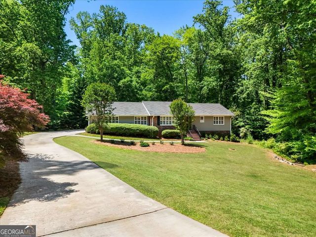 2266 Winding Woods Drive, Tucker, GA 30084