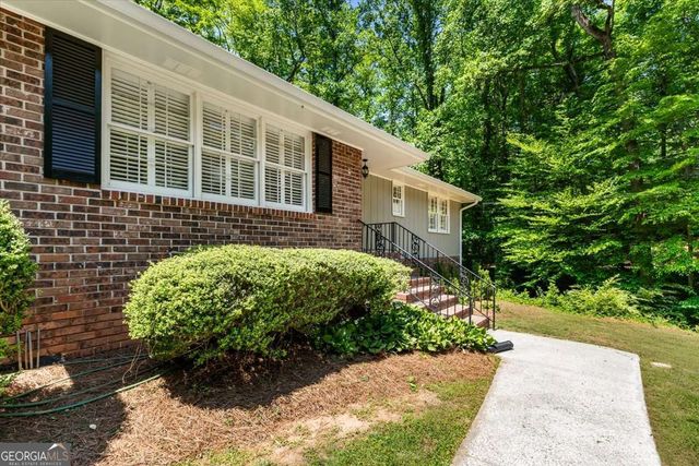 2266 Winding Woods Drive, Tucker, GA 30084