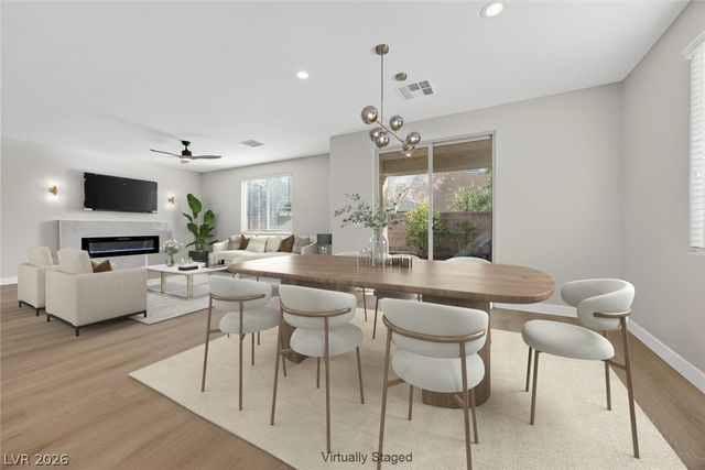 5713 Silver Cascade Avenue, Las Vegas, NV 89131