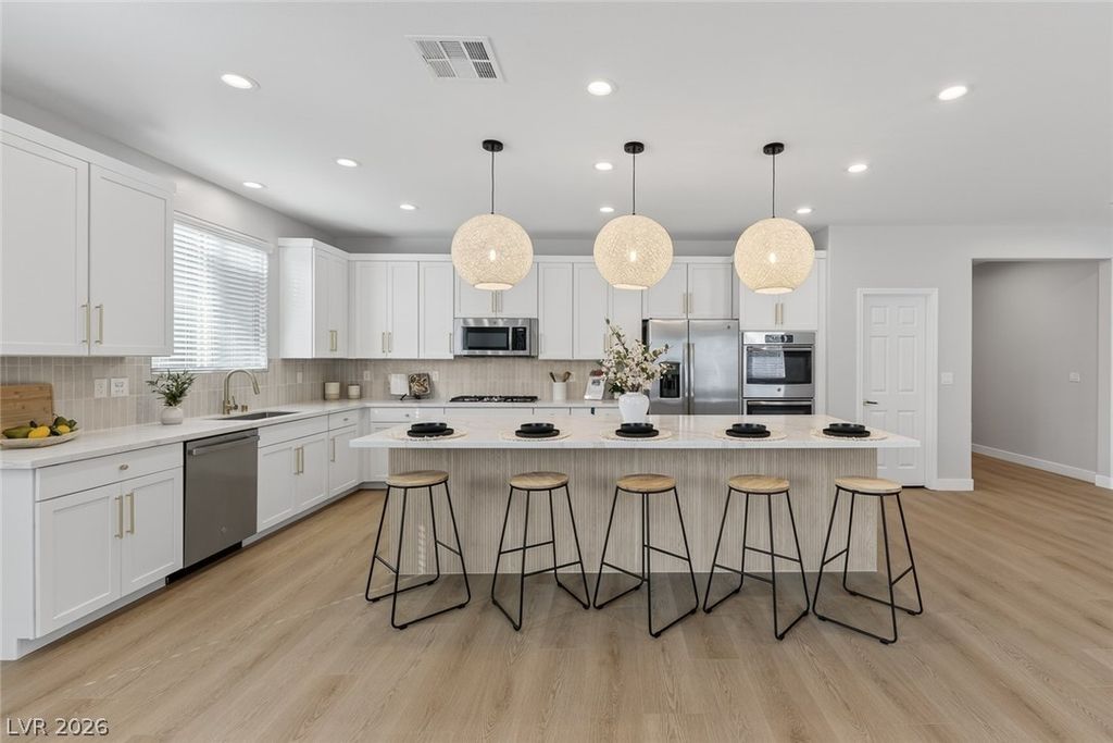 5713 Silver Cascade Avenue, Las Vegas, NV 89131