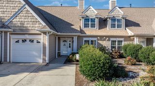 1545 16th Avenue NE, Hickory, NC 28601