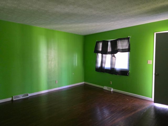 3355 E Deshler Avenue, Columbus, OH 43227