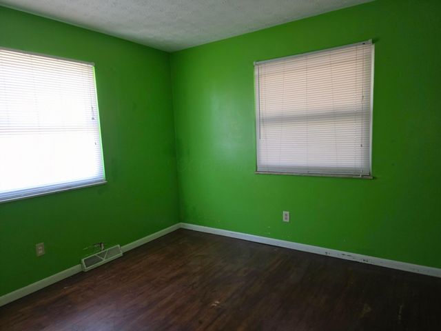 3355 E Deshler Avenue, Columbus, OH 43227