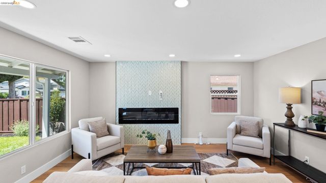 2831 Monroe St, Santa Clara, CA 95051