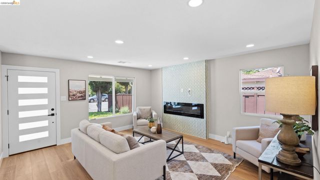 2831 Monroe St, Santa Clara, CA 95051