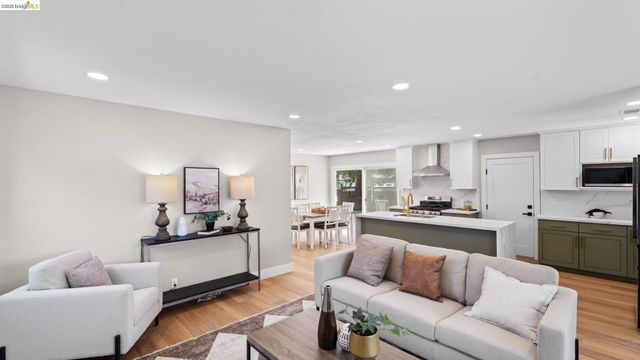 2831 Monroe St, Santa Clara, CA 95051