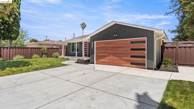2831 Monroe St, Santa Clara, CA 95051