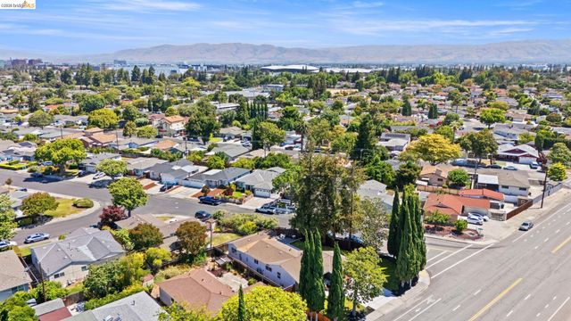 2831 Monroe St, Santa Clara, CA 95051