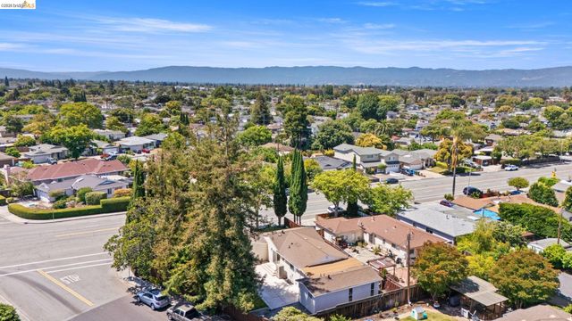2831 Monroe St, Santa Clara, CA 95051
