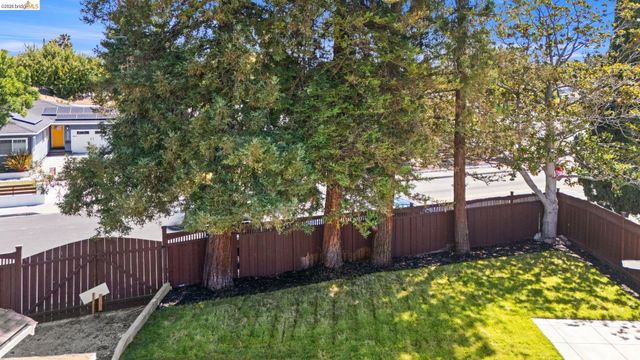 2831 Monroe St, Santa Clara, CA 95051