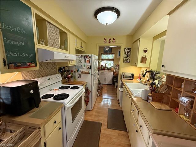 1635 Kensington CT, Fort Myers, FL 33907