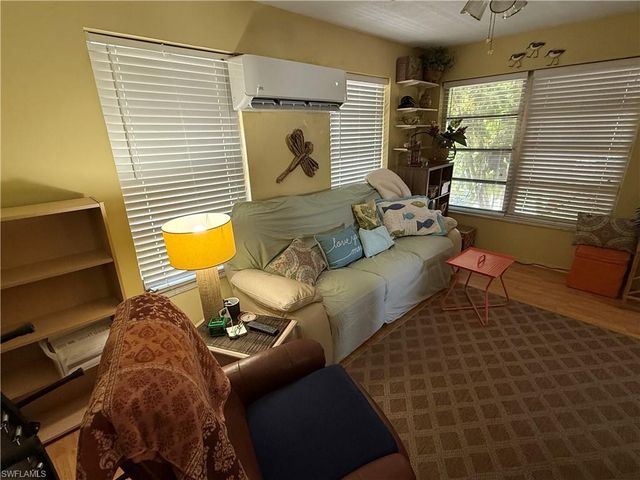 1635 Kensington CT, Fort Myers, FL 33907