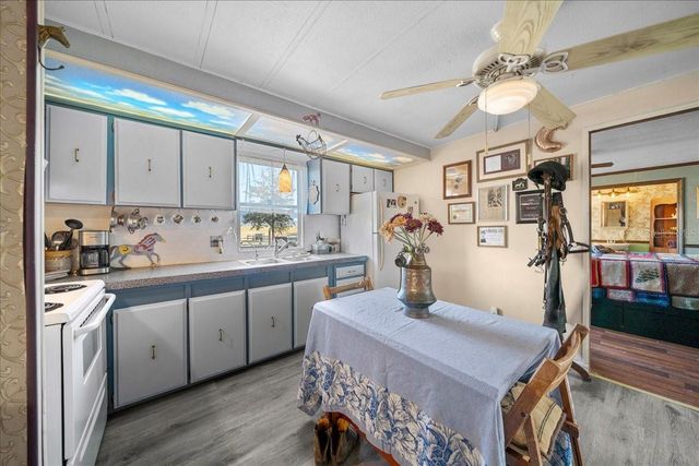 6250 SE 150TH AVENUE, Morriston, FL 32668