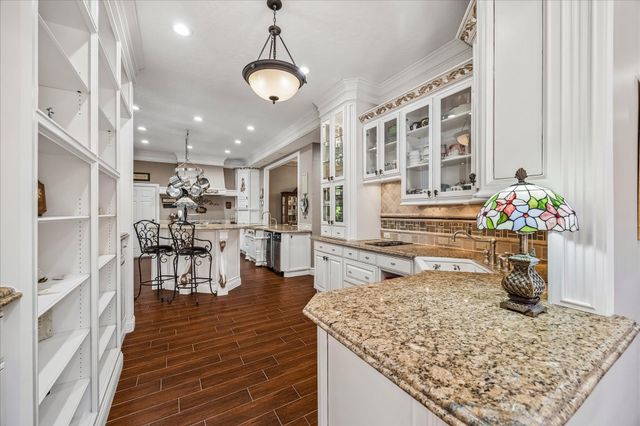 2303 Woods Estates Drive, Kingwood, TX 77339