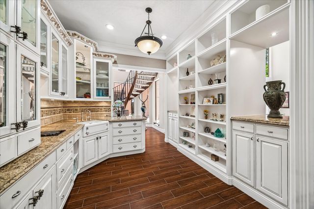 2303 Woods Estates Drive, Kingwood, TX 77339