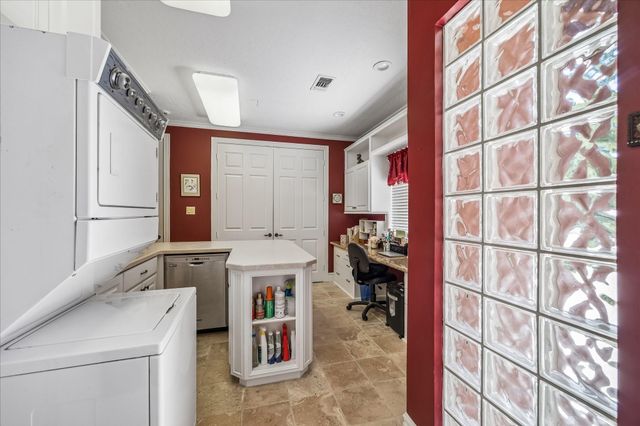2303 Woods Estates Drive, Kingwood, TX 77339