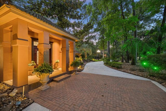 2303 Woods Estates Drive, Kingwood, TX 77339