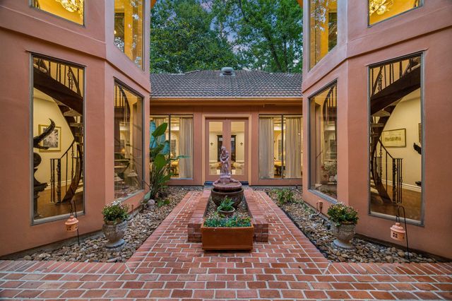 2303 Woods Estates Drive, Kingwood, TX 77339