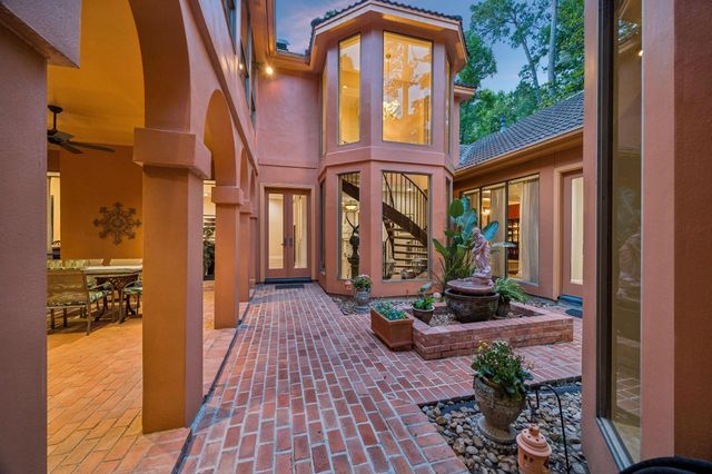 2303 Woods Estates Drive, Kingwood, TX 77339