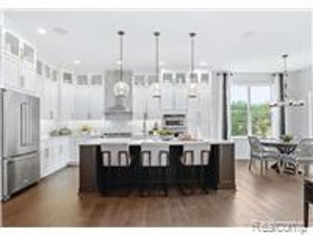 7639 Larchwood Drive, West Bloomfield, MI 48322