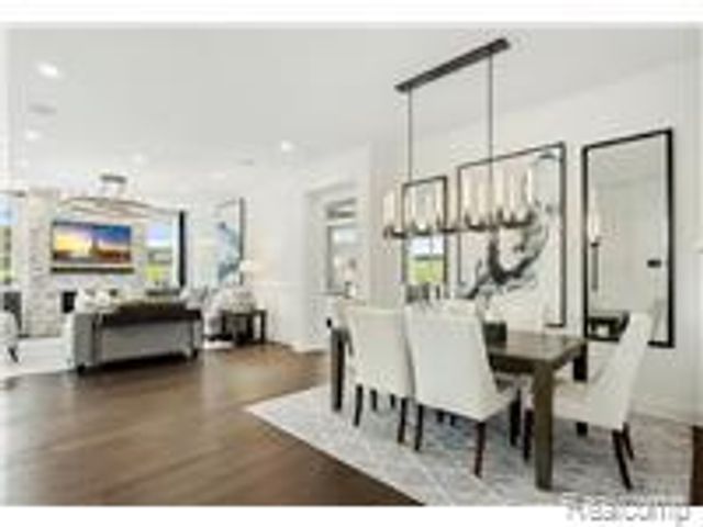 7639 Larchwood Drive, West Bloomfield, MI 48322