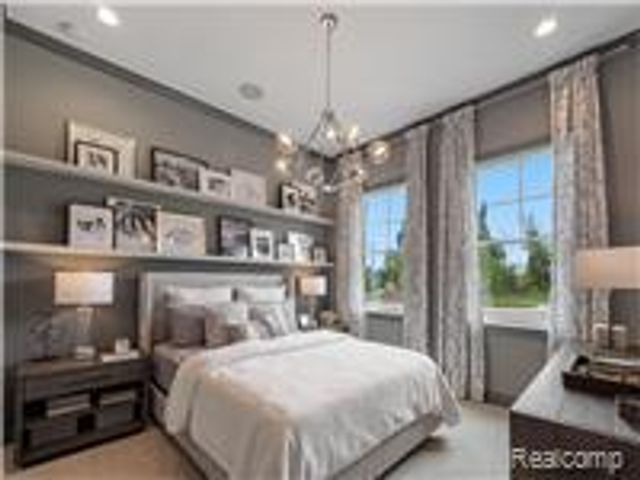 7639 Larchwood Drive, West Bloomfield, MI 48322