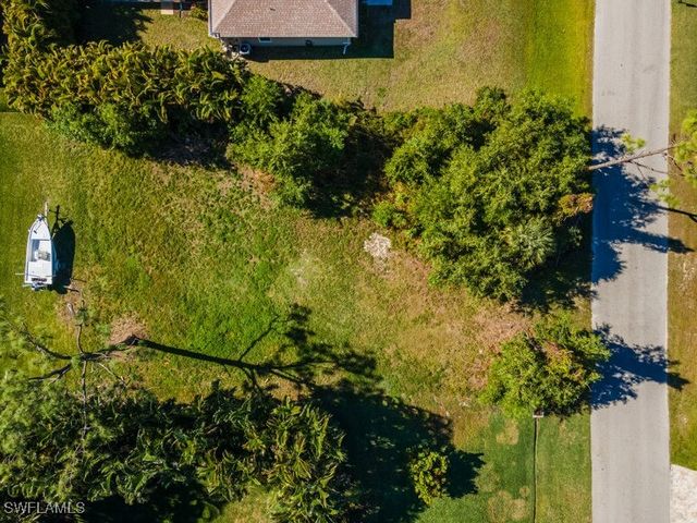 2716 SW 4th LN, Cape Coral, FL 33991