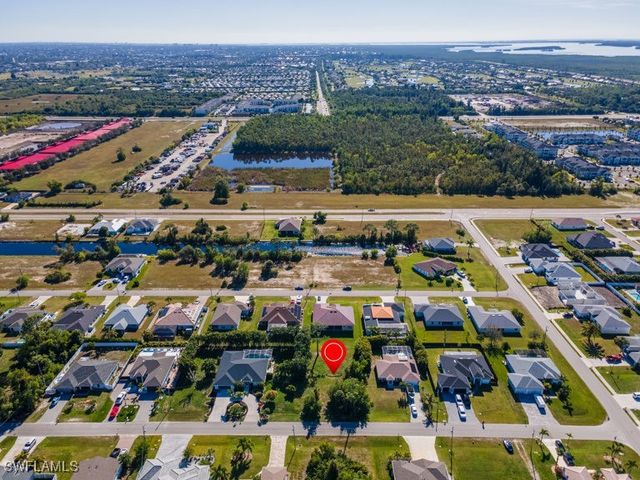 2716 SW 4th LN, Cape Coral, FL 33991