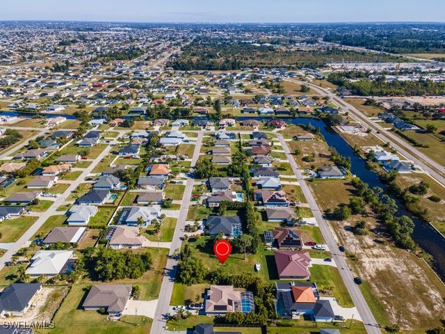 2716 SW 4th LN, Cape Coral, FL 33991