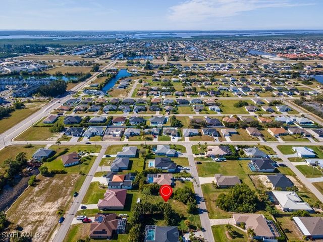 2716 SW 4th LN, Cape Coral, FL 33991