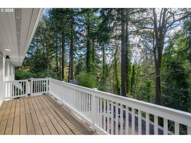 722 Sw WESTWOOD Dr, Portland, OR 97239