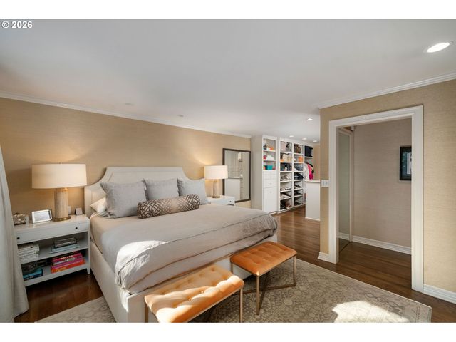 722 Sw WESTWOOD Dr, Portland, OR 97239