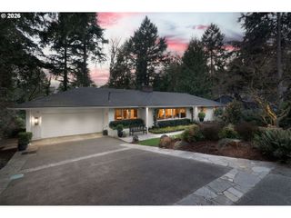 722 Sw WESTWOOD Dr, Portland, OR 97239