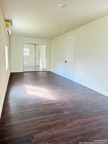 426 Edna, San Antonio, TX 78220