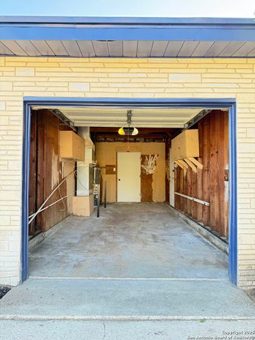 426 Edna, San Antonio, TX 78220