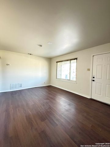 426 Edna, San Antonio, TX 78220