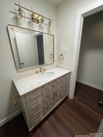 426 Edna, San Antonio, TX 78220