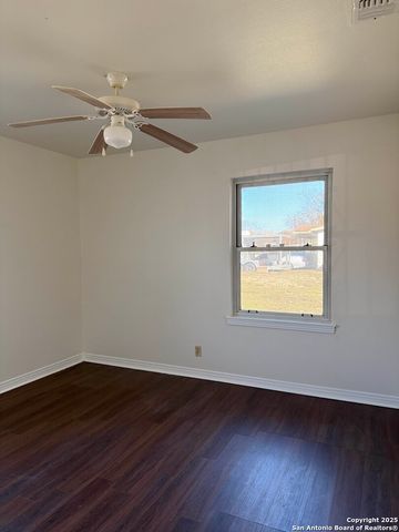 426 Edna, San Antonio, TX 78220