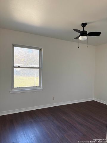 426 Edna, San Antonio, TX 78220