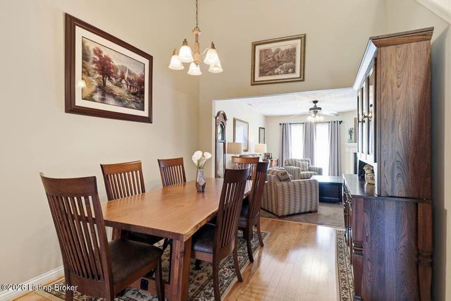 3213 Stony Farm Dr, Louisville, KY 40299