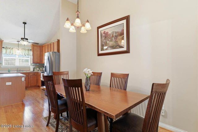 3213 Stony Farm Dr, Louisville, KY 40299