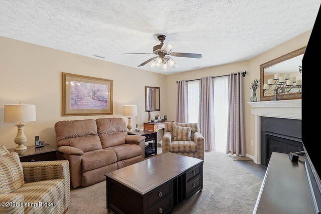 3213 Stony Farm Dr, Louisville, KY 40299