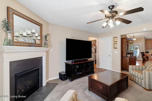 3213 Stony Farm Dr, Louisville, KY 40299