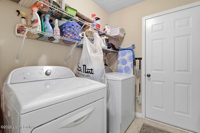 3213 Stony Farm Dr, Louisville, KY 40299